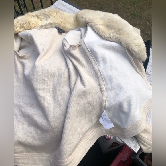 Armani Exchange Jacket With Faux Fur Lapel And Side belt. Woman’s Size Small - Picture 13 of 15